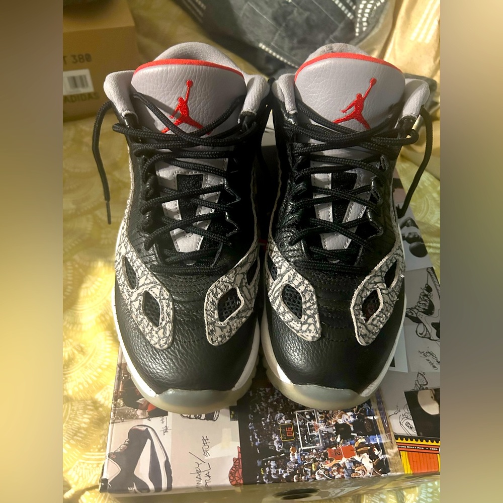 Jordan Retro 11